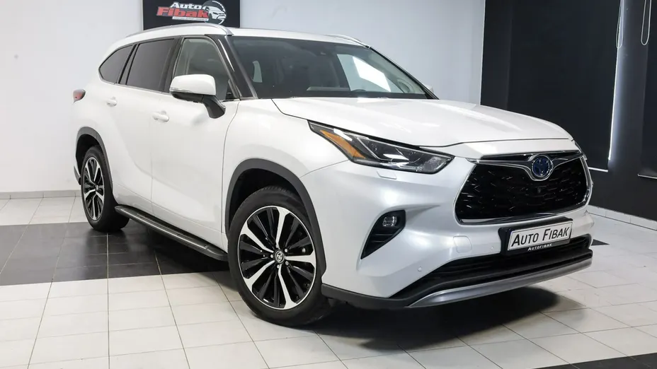 TOYOTA Highlander -