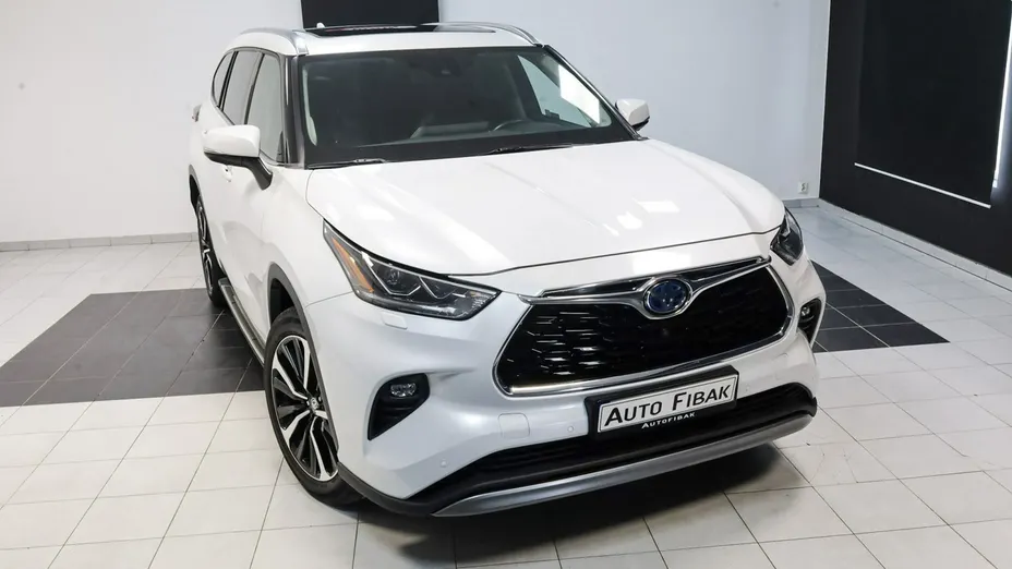 TOYOTA Highlander -