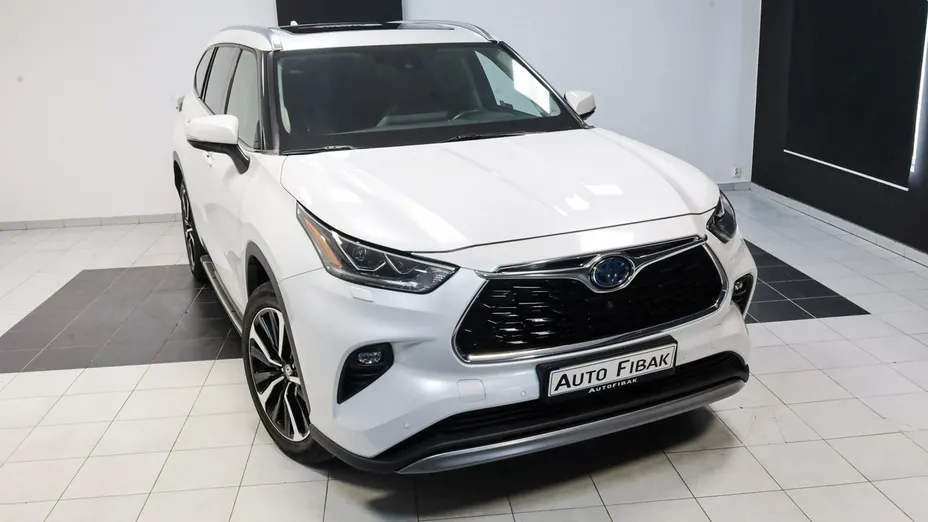 TOYOTA Highlander -