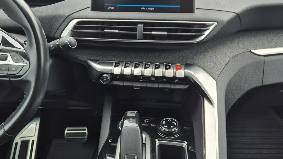 PEUGEOT 5008 -