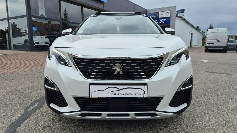 PEUGEOT 5008 -