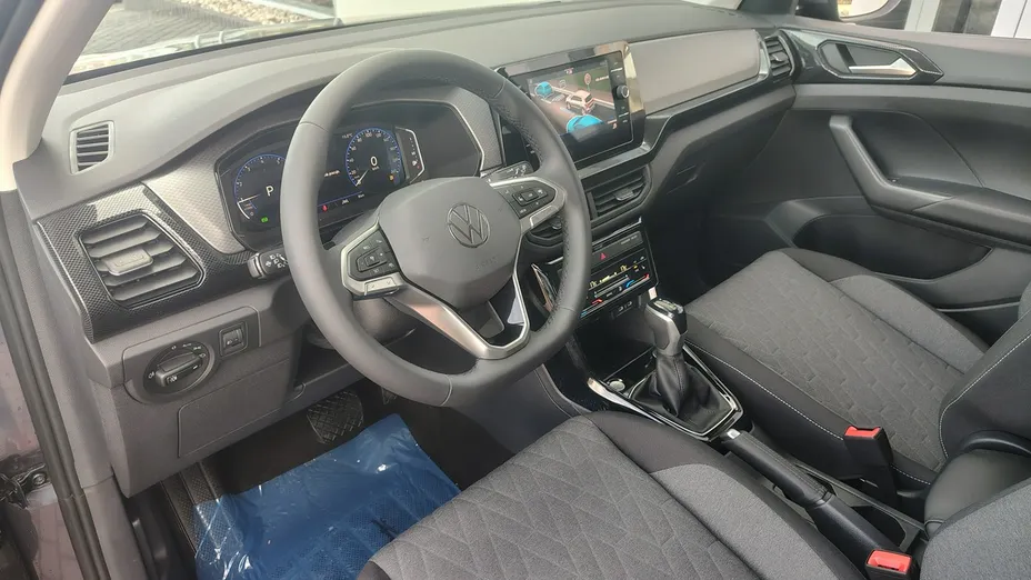 VOLKSWAGEN T-Cross -