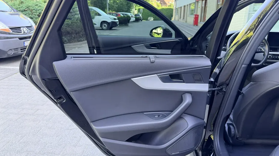 AUDI A4 -