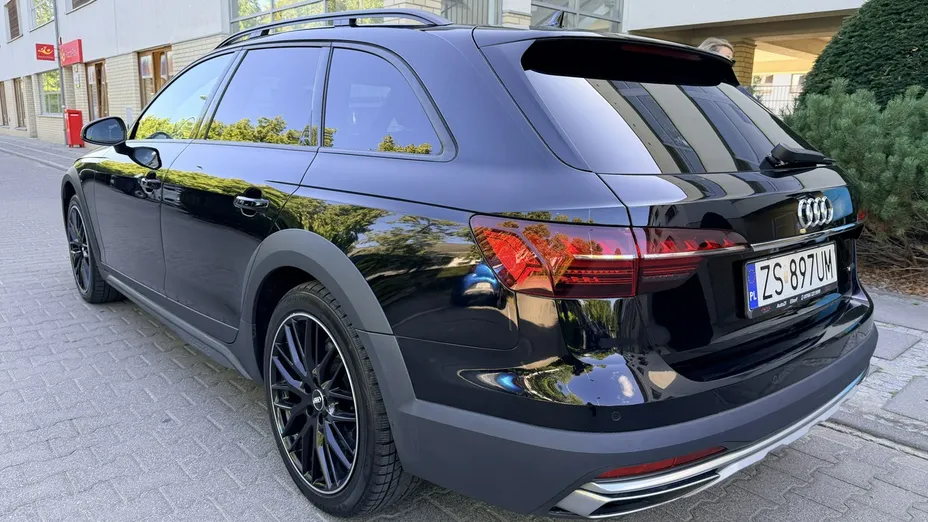 AUDI A4 -