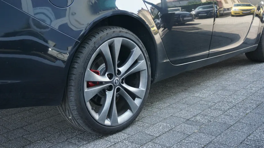 OPEL Insignia -