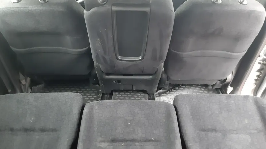 HONDA FR-V -