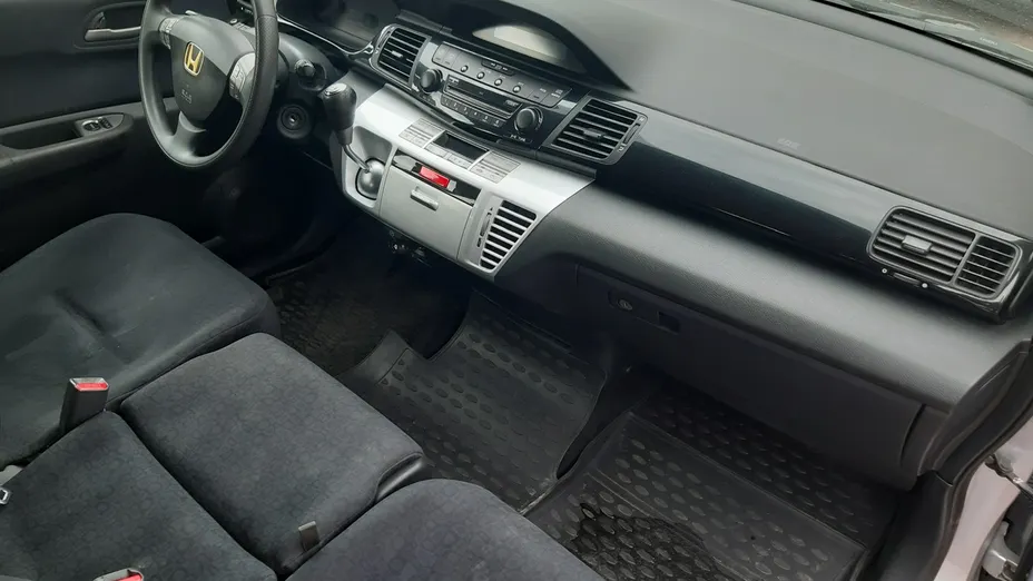 HONDA FR-V -