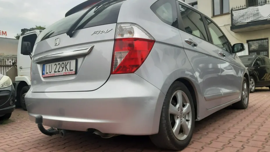 HONDA FR-V -
