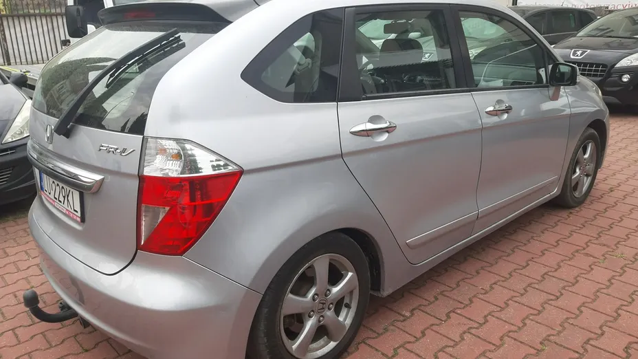 HONDA FR-V -