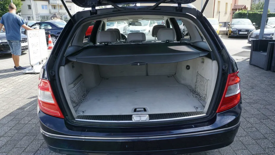 MERCEDES-BENZ C Klasa -