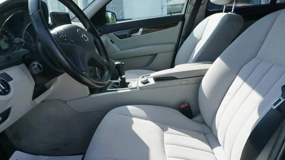 MERCEDES-BENZ C Klasa -