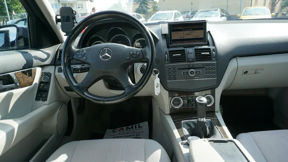 MERCEDES-BENZ C Klasa -