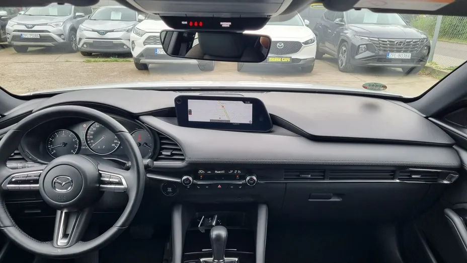 MAZDA 3 -