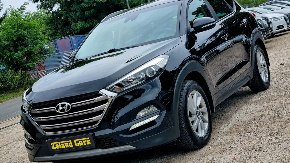 HYUNDAI Tucson -