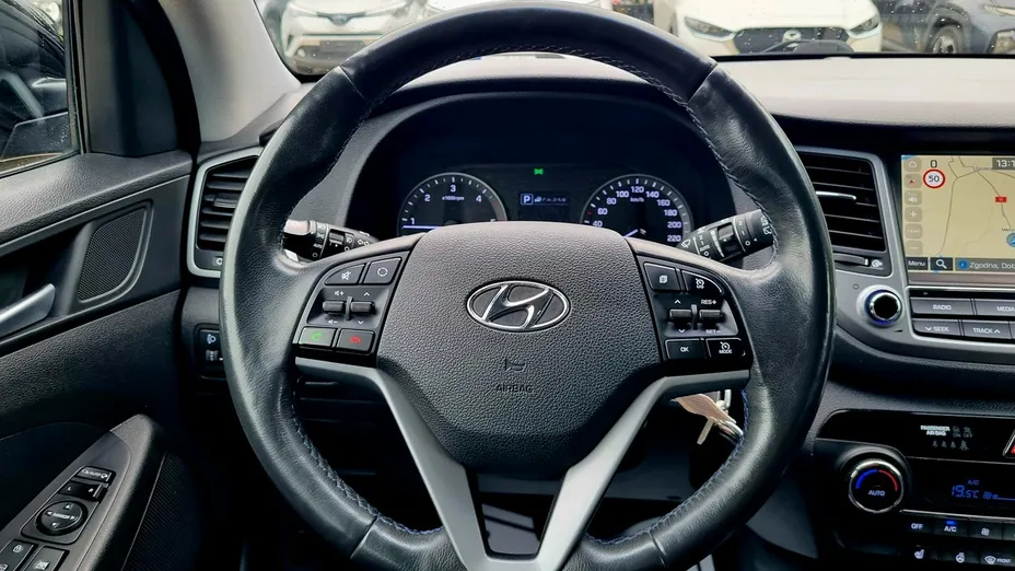 HYUNDAI Tucson -