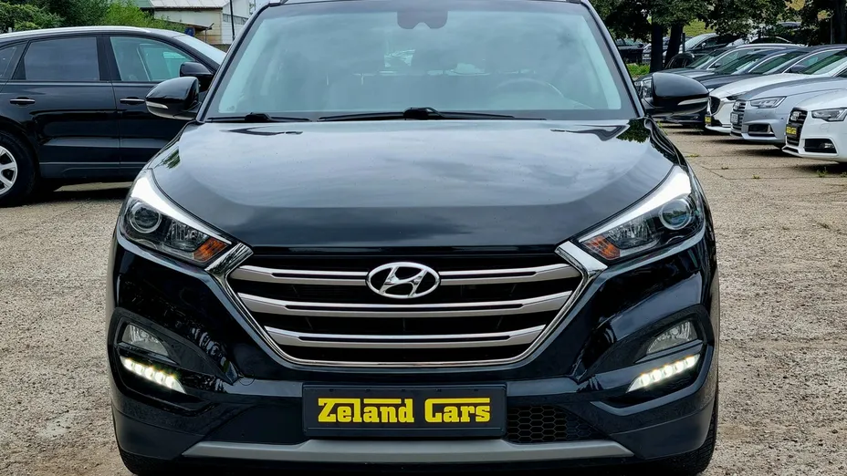 HYUNDAI Tucson -