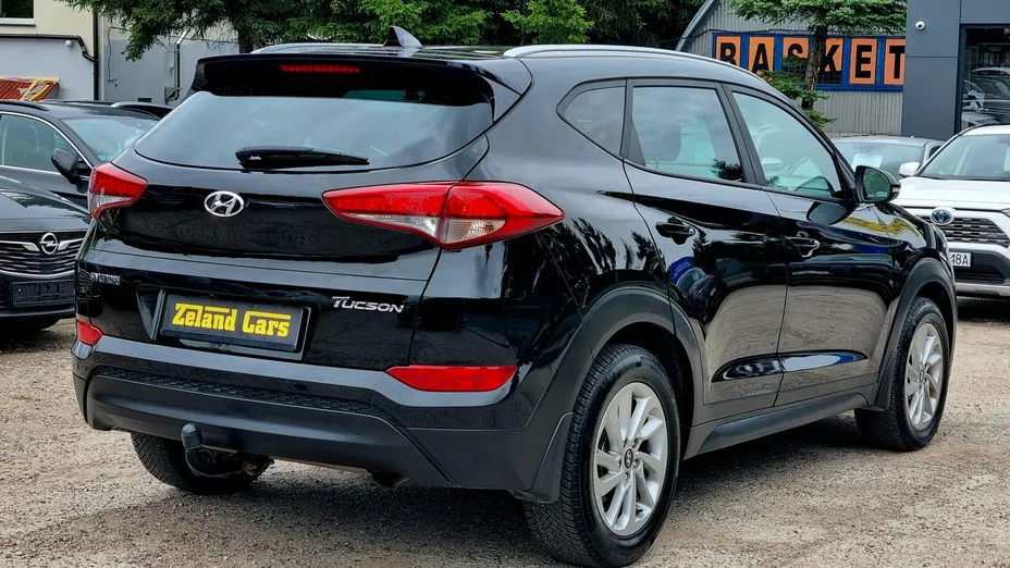 HYUNDAI Tucson -