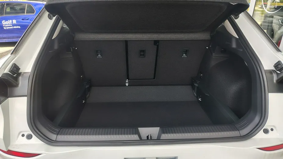 VOLKSWAGEN T-ROC -