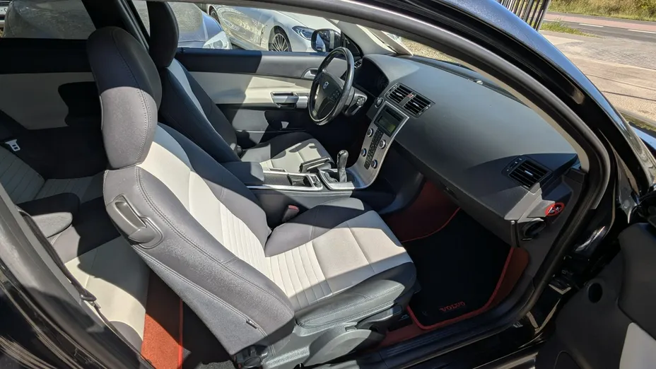 VOLVO C30 -