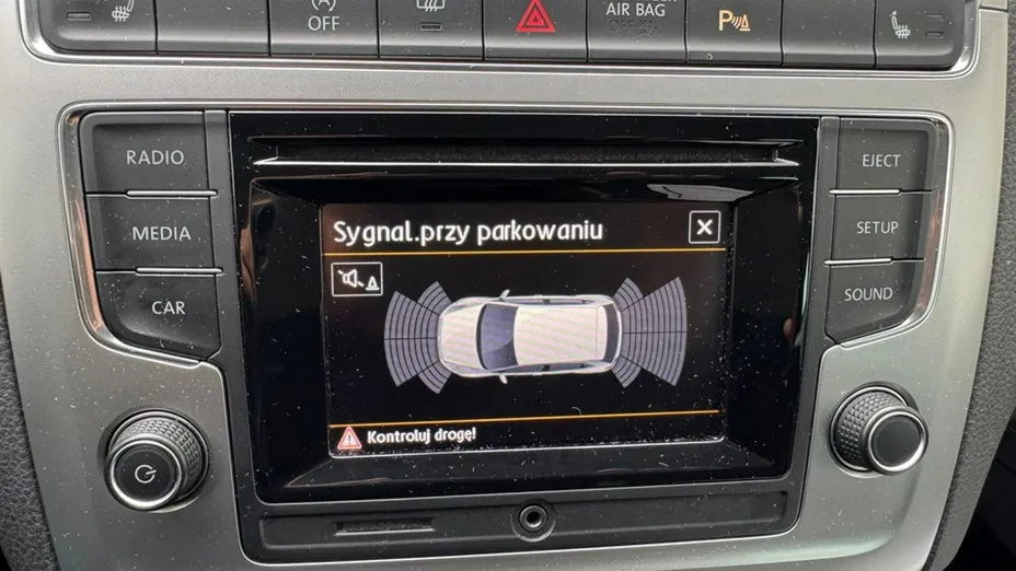 VOLKSWAGEN Polo -