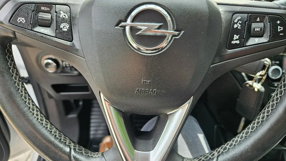 OPEL Corsa -