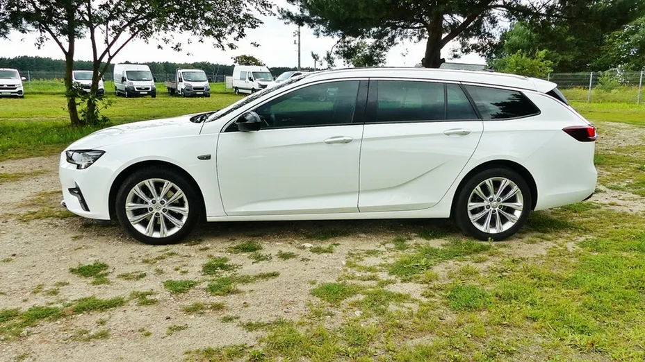 OPEL Insignia -