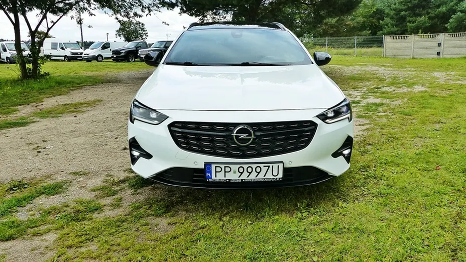 OPEL Insignia -