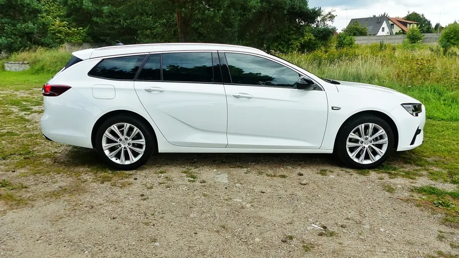 OPEL Insignia -