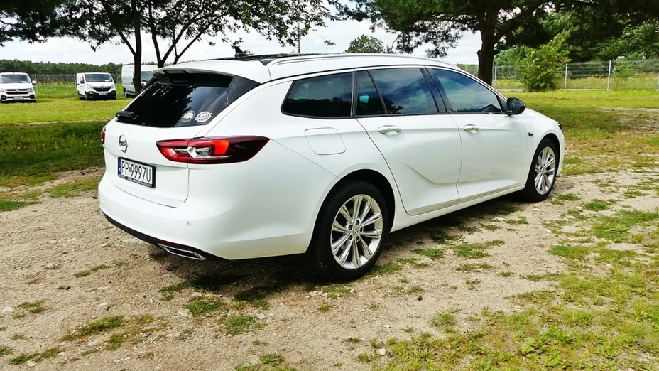 OPEL Insignia -