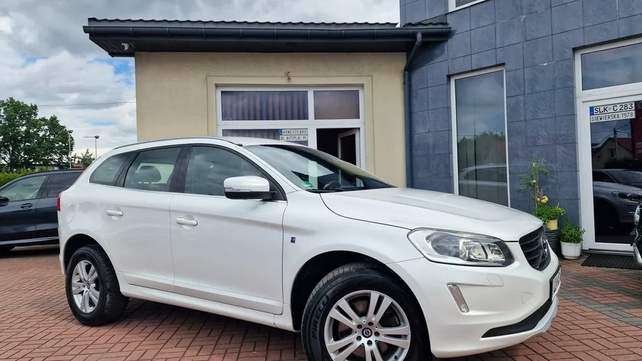 VOLVO XC60 -
