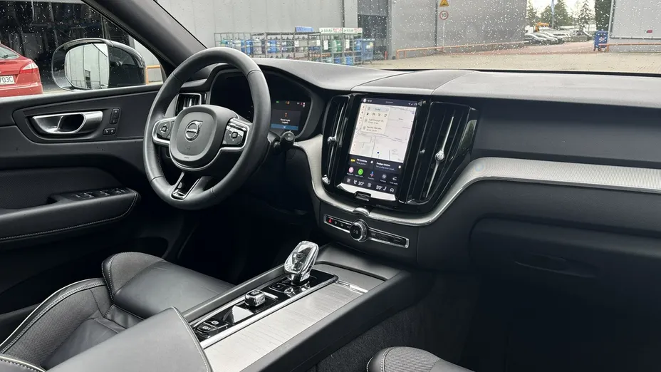 VOLVO XC60 -