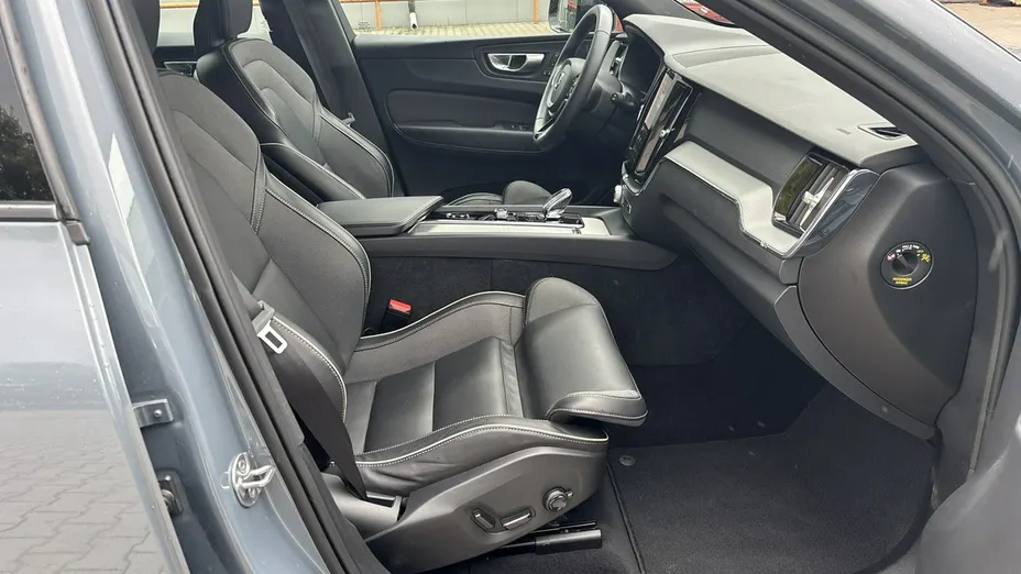 VOLVO XC60 -