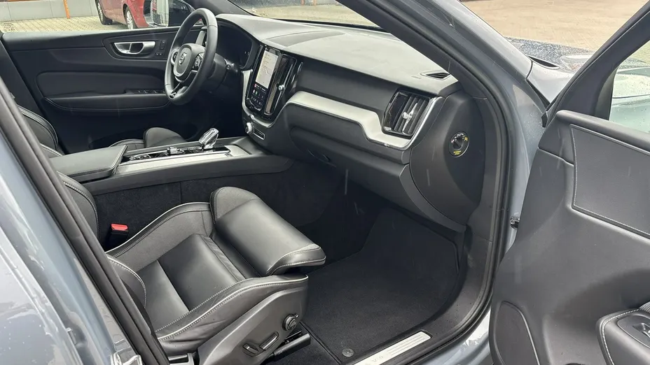 VOLVO XC60 -