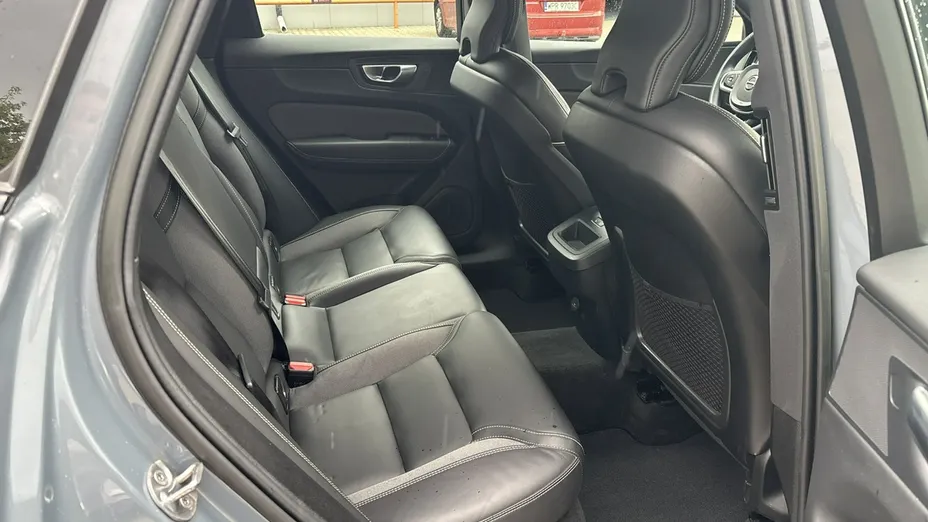 VOLVO XC60 -