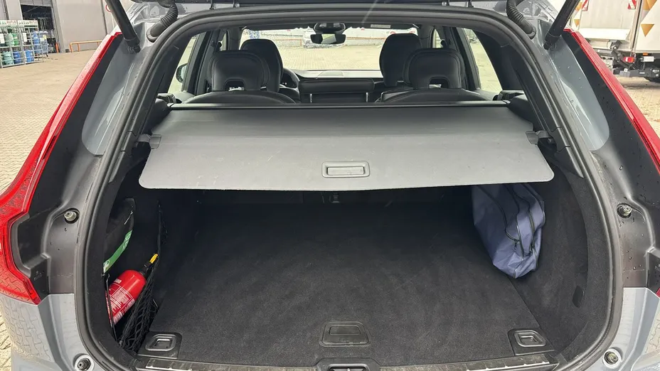 VOLVO XC60 -
