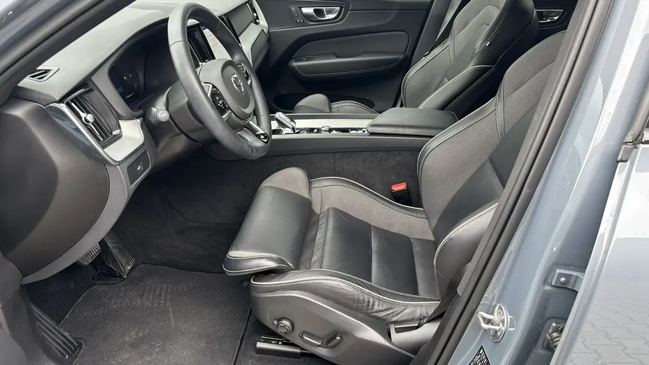 VOLVO XC60 -