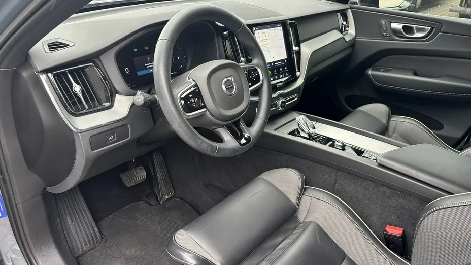 VOLVO XC60 -