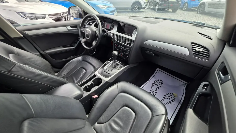 AUDI A4 -