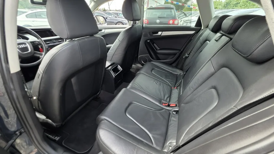 AUDI A4 -