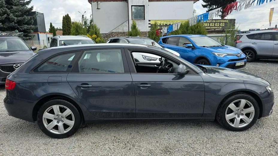 AUDI A4 -