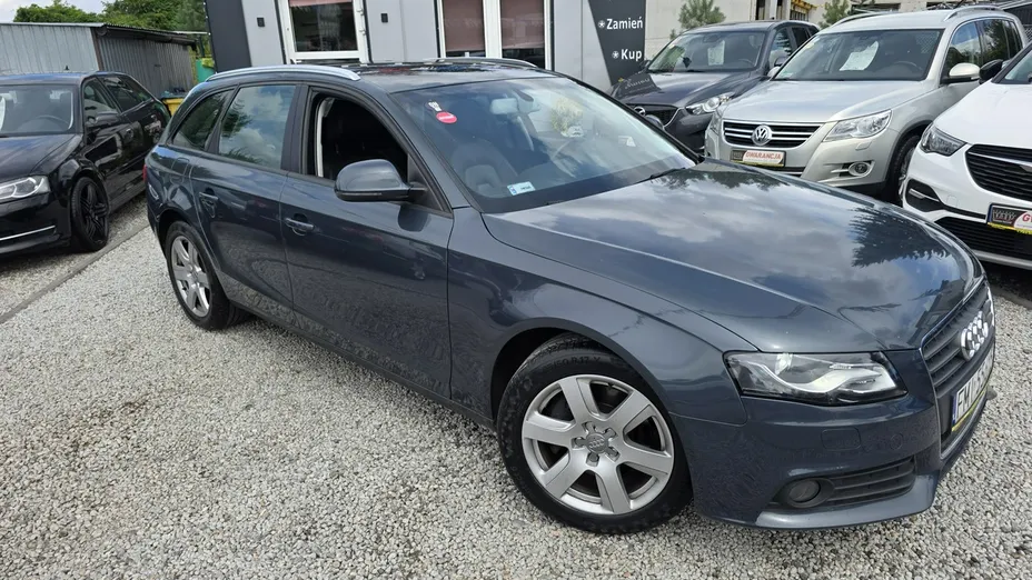AUDI A4 -