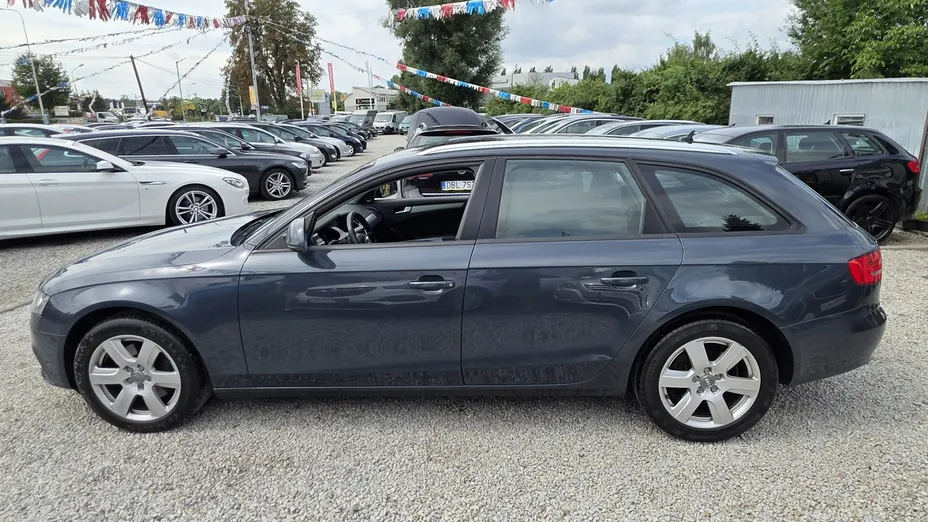 AUDI A4 -
