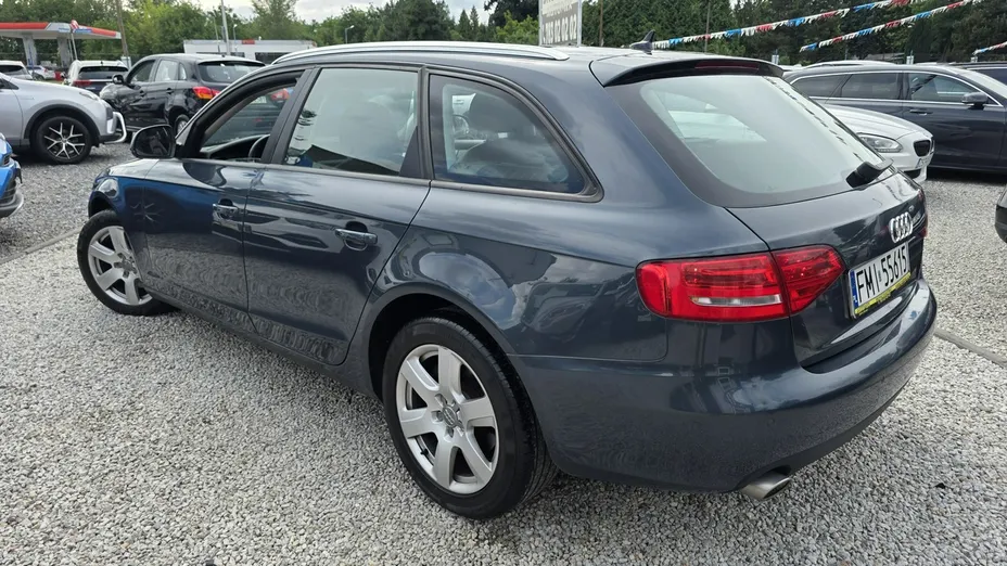 AUDI A4 -