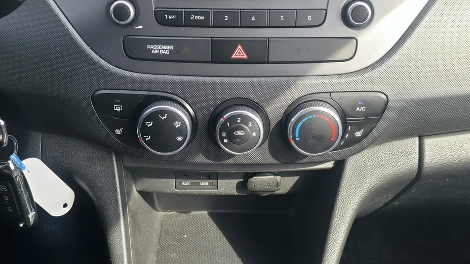 HYUNDAI i10 -