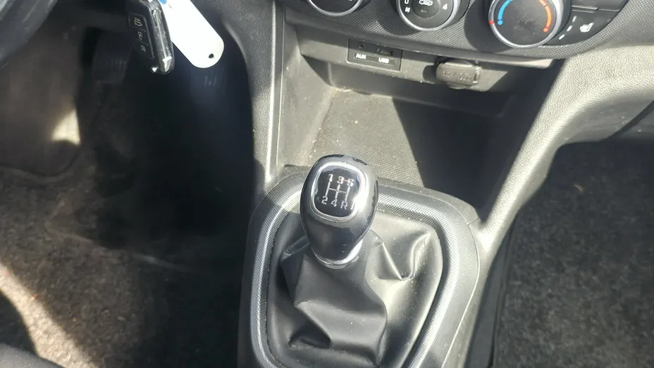 HYUNDAI i10 -