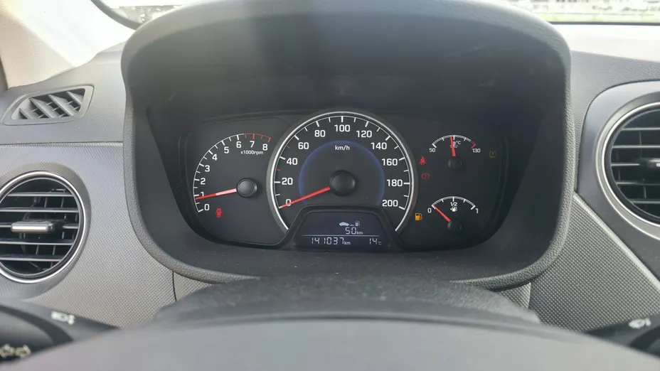 HYUNDAI i10 -