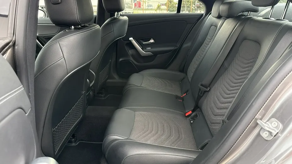 MERCEDES-BENZ CLA -