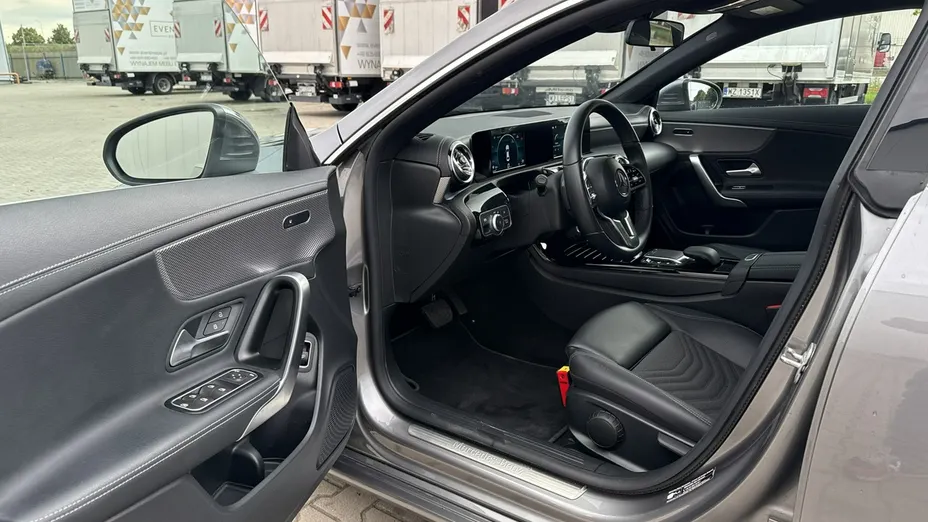 MERCEDES-BENZ CLA -