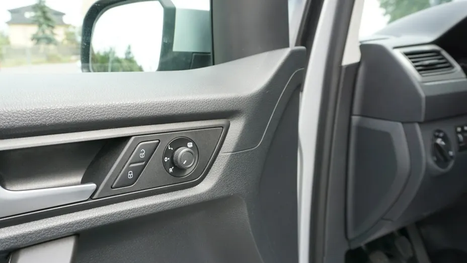 VOLKSWAGEN Caddy -