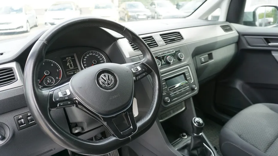 VOLKSWAGEN Caddy -